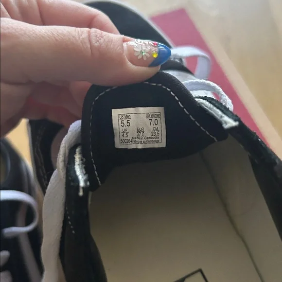 Vans Old Skool Low Tops Black size 7 - Picture 4 of 8